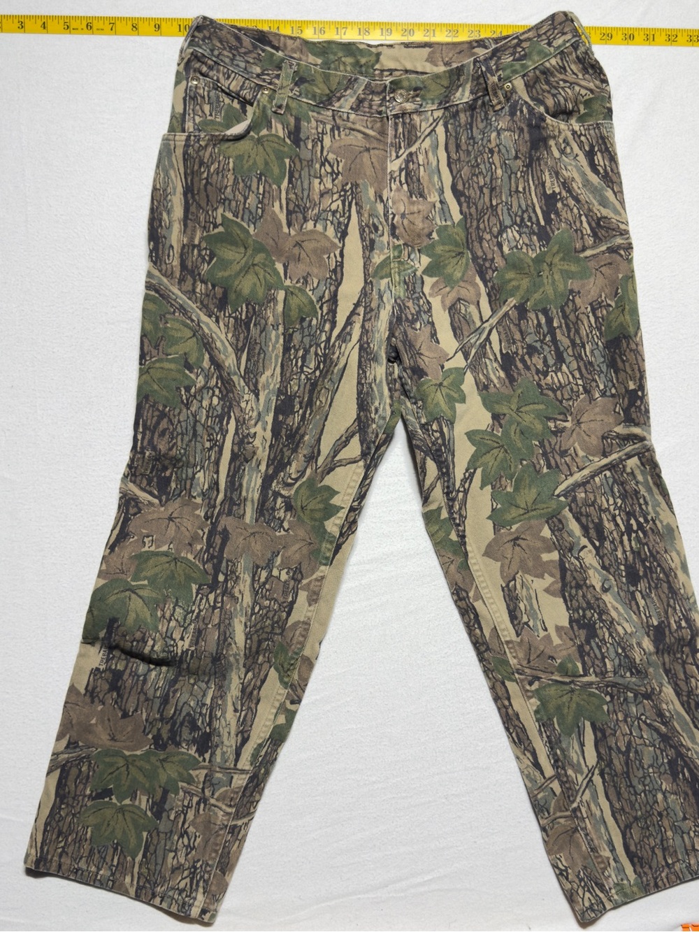 Men's cabelas Camouflage Hunting Pants - Green/Brown Camo